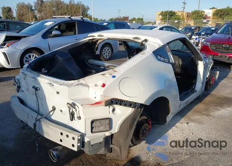 2017 Nissan 370Z из США, поврежденный, VIN JN1AZ4EH5HM950071